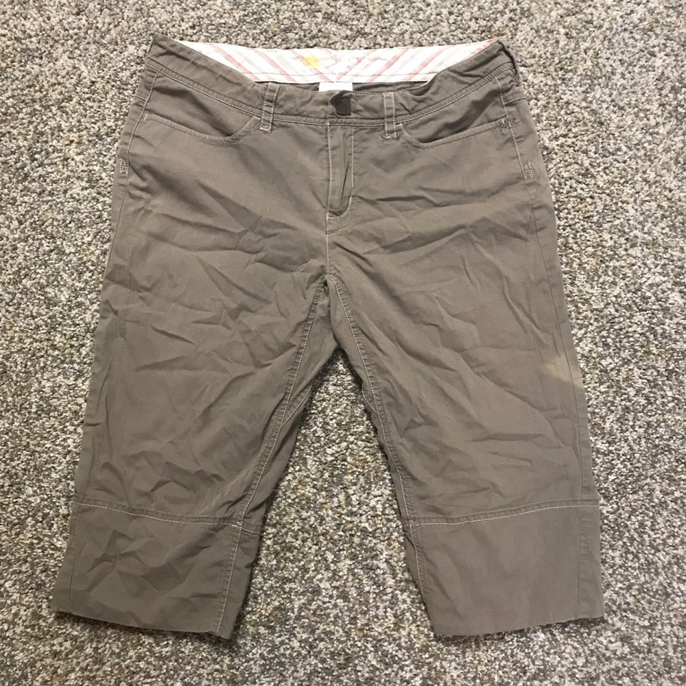Mountain Hardwear capris, size 10, brown